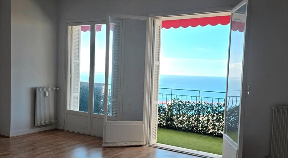 APPARTEMENT 3 PIÈCES AVEC TERRASSE & BALCON – VUE MER ET MONTAGNE