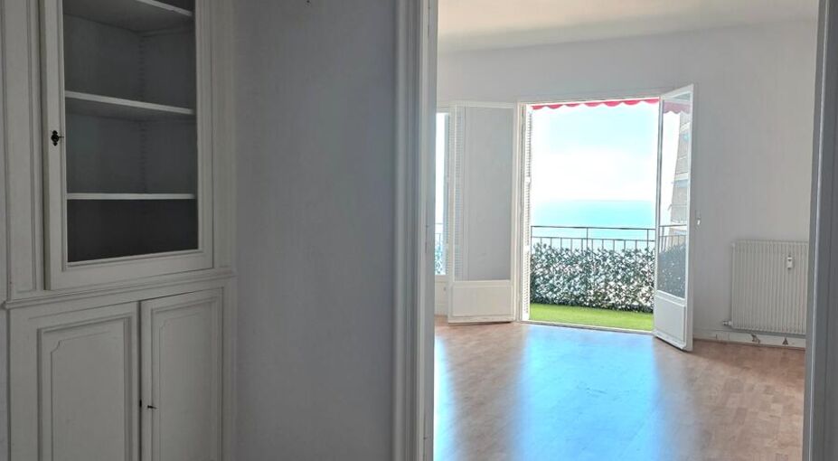 APPARTEMENT 3 PIÈCES AVEC TERRASSE & BALCON – VUE MER ET MONTAGNE